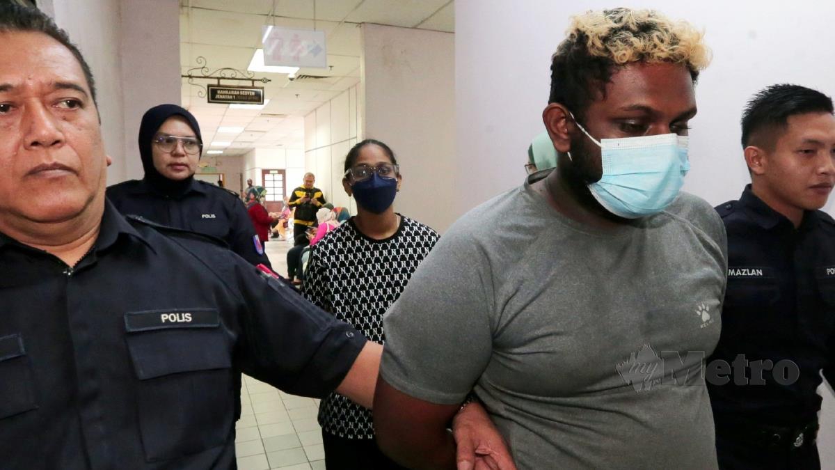 SUAMI isteri mengaku bersalah menganiaya kanak-kanak lelaki berusia empat tahun di Mahkamah Sesyen Johor.  FOTO Nur Aisyah Mazalan.