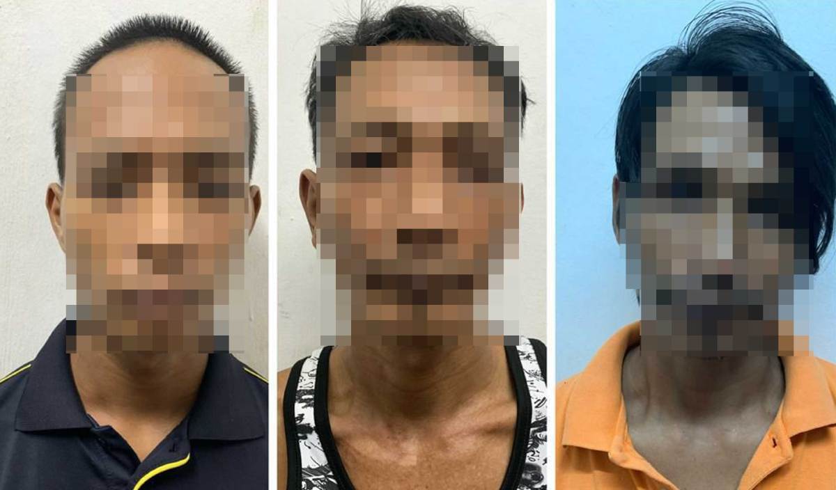 TIGA suspek berusia di antara 23 dan 47 tahun yang ditahan dalam serbuan di Kampung Padang Mengkuang. FOTO Ihsan PDRM