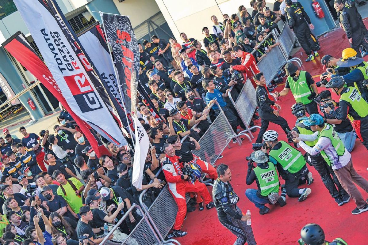 PASUKAN GAZOO Racing Malaysia meraikan kemenangan perlumbaan S1K.