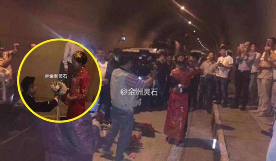 MAJLIS berkenaan turut dihadiri rakan dan anggota keluarga pasangan pengantin yang juga terperangkap dalam terowong itu. Gambar kecil, pengantin perempuan berpakaian tradisional bersama suami dan keluarganya. FOTO People's Daily Online/Jin Zhou Ling Shi