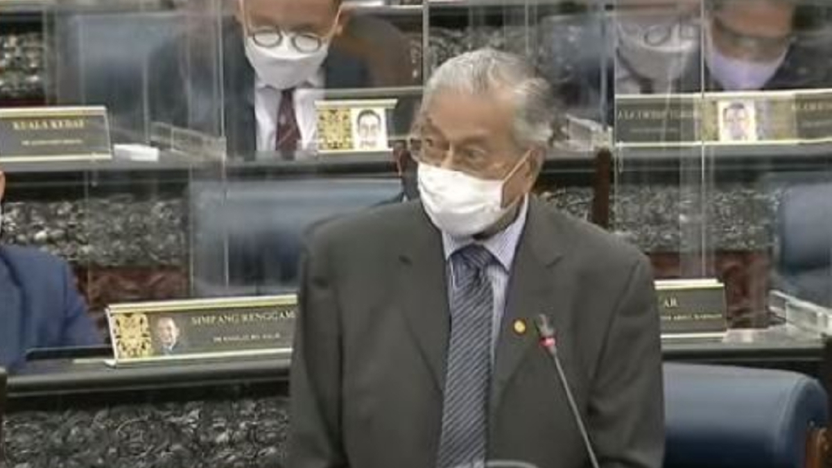 DR Mahathir pada sesi sidang Parlimen hari ini.