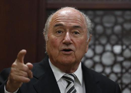 Blatter anggap kenyataan Mong Joon kurang menyenangkan. - Reuters