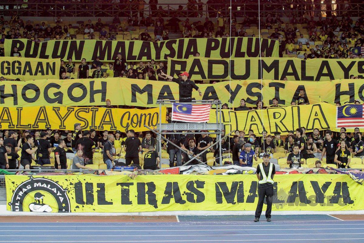 BARISAN Ultras Malaya yang memberikan sokongan. FOTO Aizuddin Saad