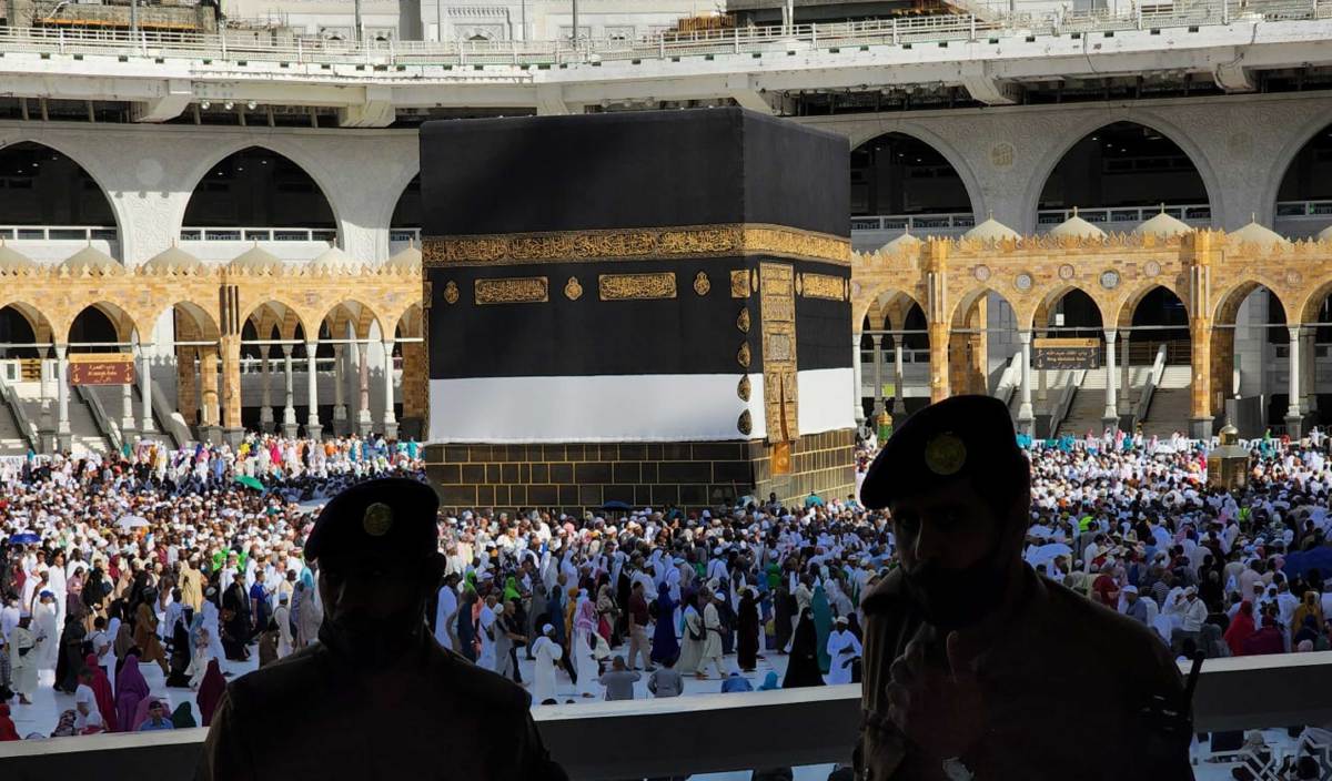 DIJANGKA lebih 10 juta jemaah akan menunaikan umrah di Makkah selepas tamat musim haji. FOTO EPA