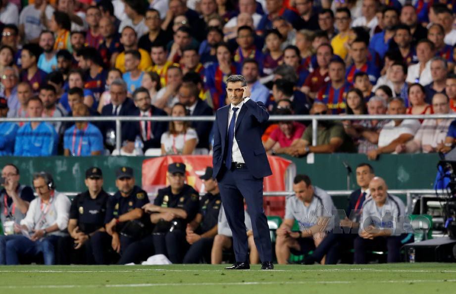 VALVERDE pening memikirkan nasib Barcelona. — FOTO Reuters