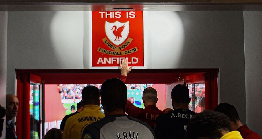 RODGERS kembali ke Anfield kali pertama sejak 2015. — FOTO premierleague.com