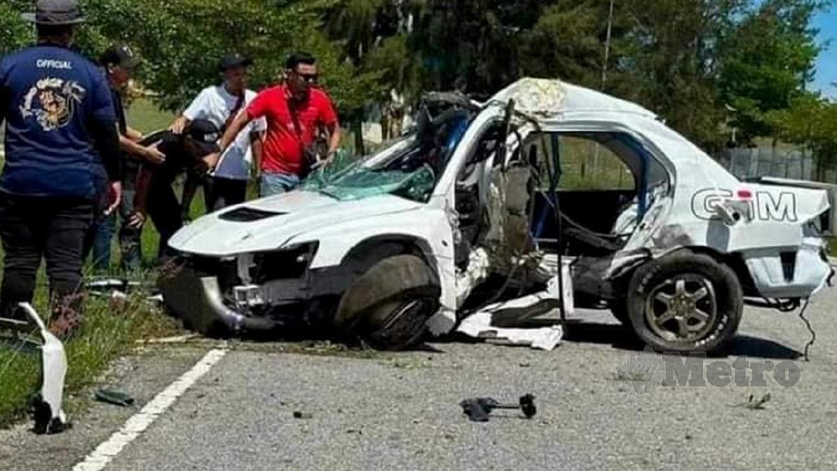 KEADAAN kereta yang dipandu Apeh Jamal selepas terbabit kemalangan. FOTO viral
