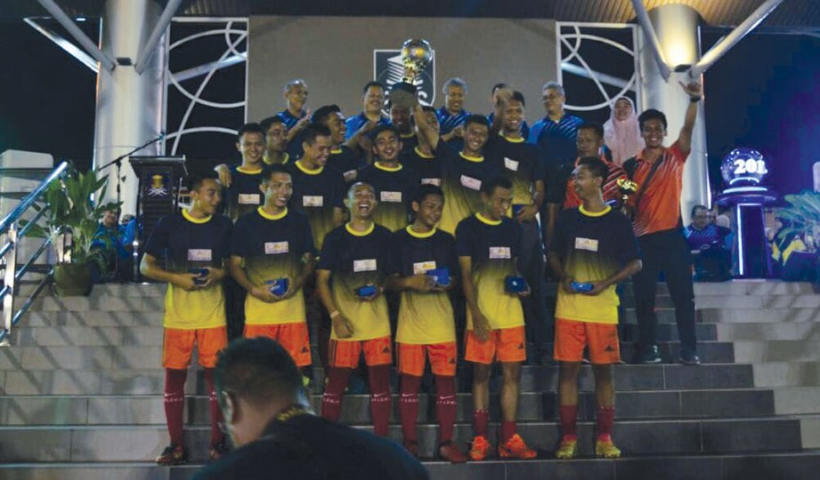 KONTINJEN Sabah diumumkan juara bagi perlawanan bola sepak akhir.
