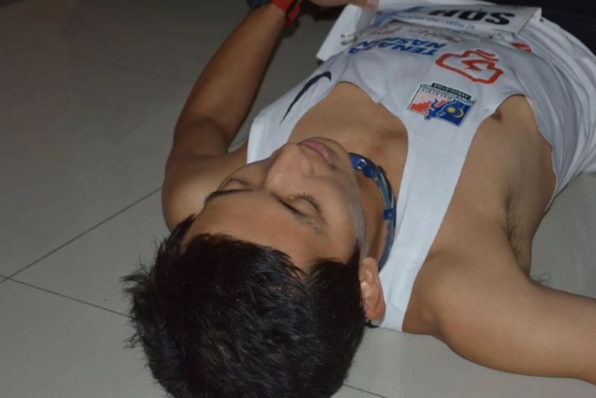WAI Ching terbaring puas selepas menang perlumbaan di Bandaraya Mexico. Foto Instagram mastowerrunner