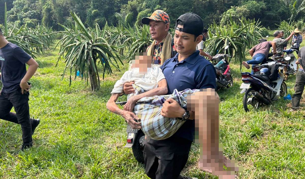 WANITA warga emas ditemui dalam keadaan lemah di kebun buah naga di Batu 18 Solok Limau Purut, Kampung Melekek Dalam Simpang Ampat. FOTO Ihsan PDRM