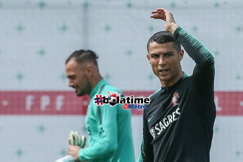Cristiano Ronaldo pada sesi latihan di kem latihan Kratovo, Ramensky, dekat Moscow. FOTO Agensi 