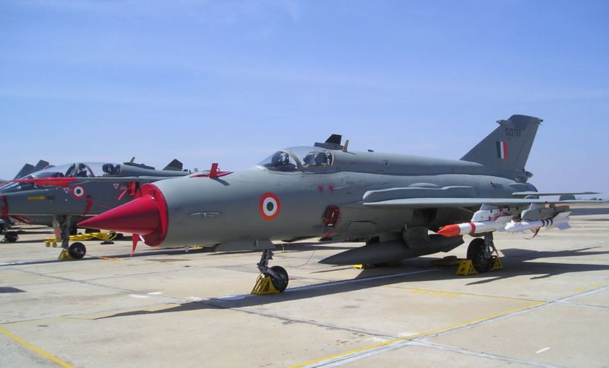 PESAWAT MiG-21 Bison milik IAF. FOTO Wikipedia.