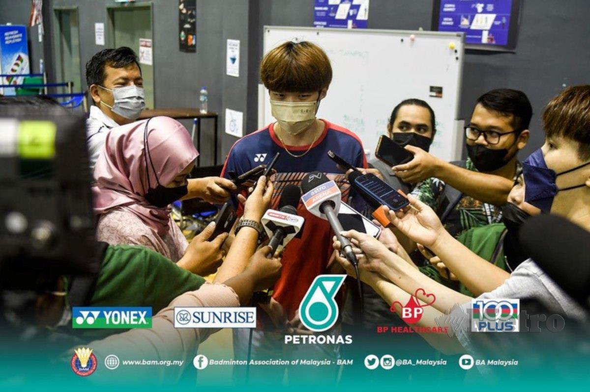NG Tze Yong ketika ditemui media di Akademi Badminton Malaysia, hari ni. FOTO ihsan FB BAM