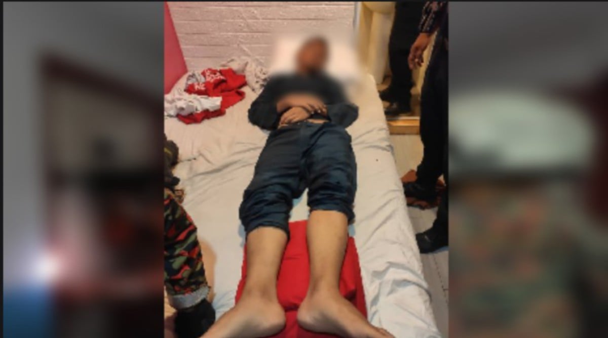 REMAJA lelaki ditemukan dalam keadaan lemah dan tidak bermaya selepas bilik hotel terkunci. FOTO Ihsan Bomba.
