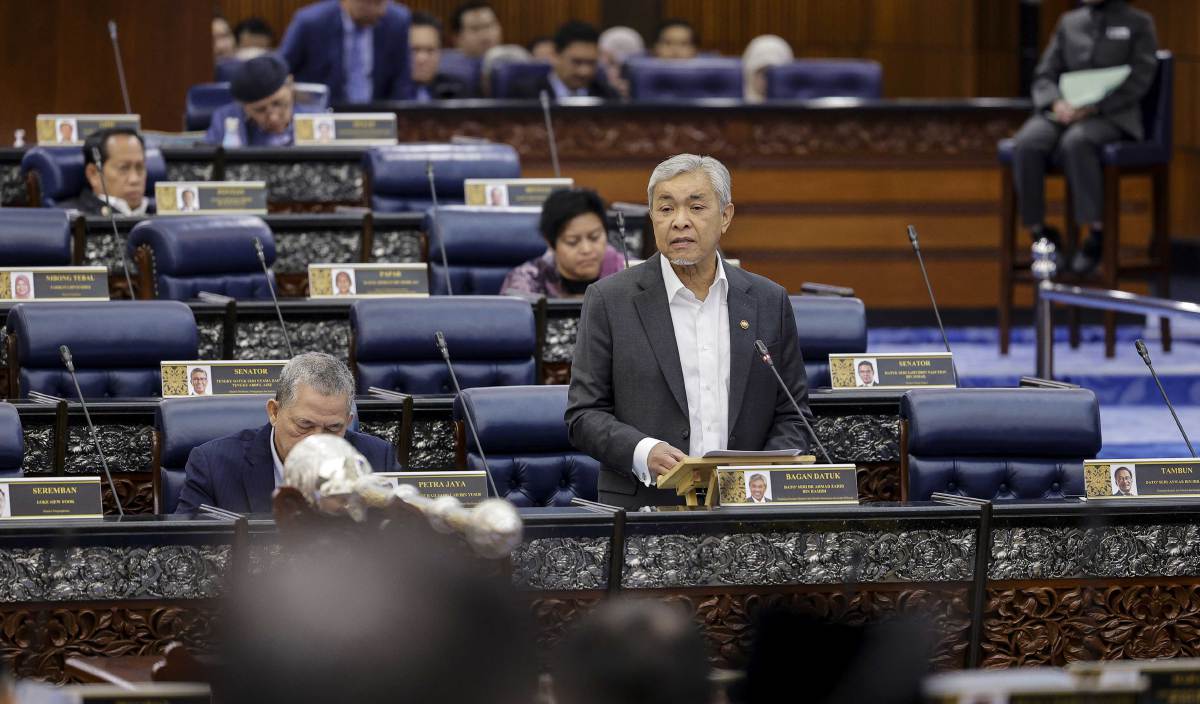 AHMAD Zahid menyatakan pendirian Malaysia terhadap konflik Palestin-Israel ketika persidangan Dewan Rakyat di Bangunan Parlimen. FOTO BERNAMA
