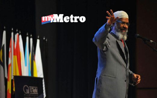 Dr Zakir Naik ketika menyampaikan syarahannya di Dewan Besar UTeM. - Foto MUHAMMAD ZUHAIRI ZUBER