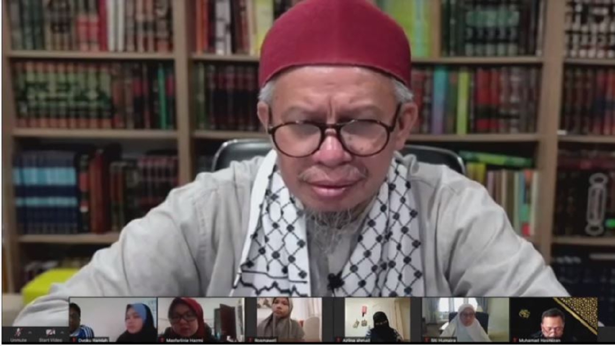 DR Zulkifli ketika sesi khas dengan jemaah haji Malaysia di Arab Saudi yang diadakan secara maya.