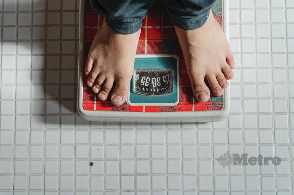 TENTUKAN berat badan yang diinginkan antara azam yang lebih spesifik.